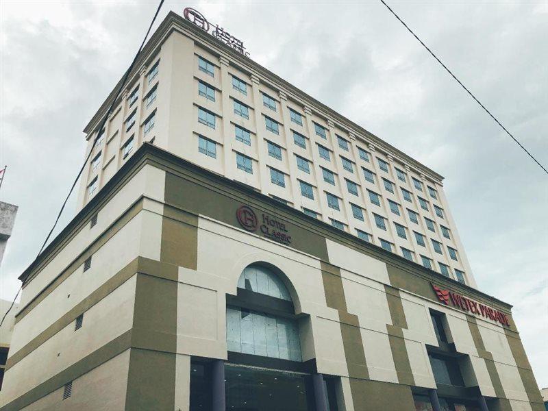 经典酒店 麻坡 外观 照片
